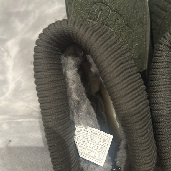 UGG CLASSIC MINI PLATFORM FELTED FOREST NIGHT SHEEPSKIN - Picture 7 of 7